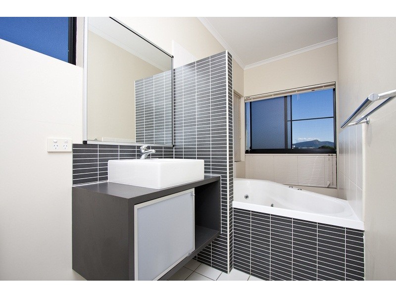 7/33 Plume Street, South Townsville QLD 4810