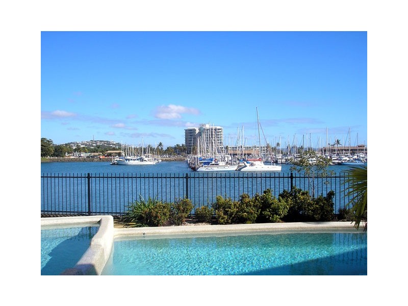 10/16 Sir Leslie Thiess Drive, Townsville QLD 4810