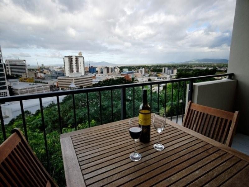 12/209 Wills Street, Townsville City QLD 4810