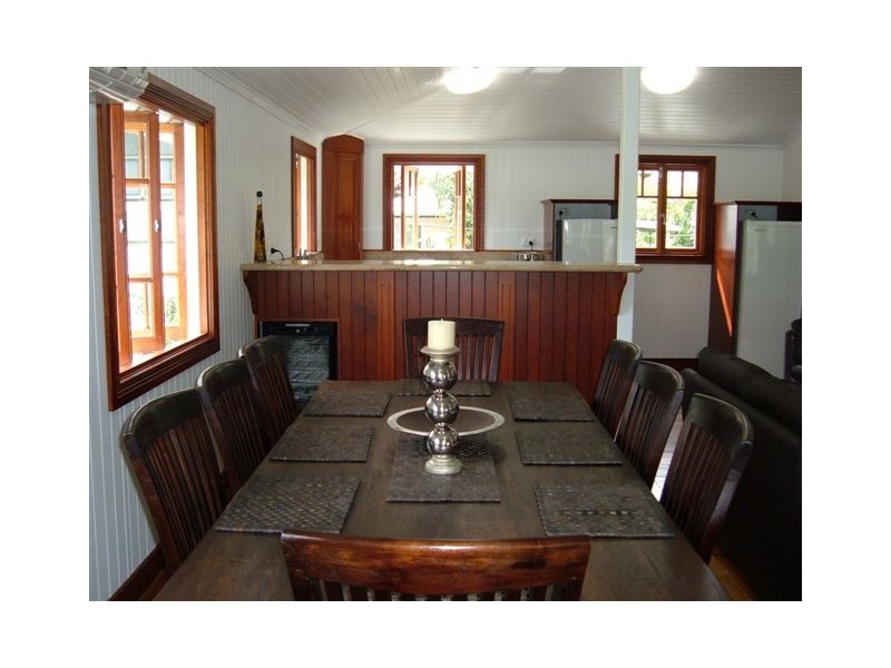 14 Yule St – Island Life House from $300 p/n, Magnetic Island QLD 4819