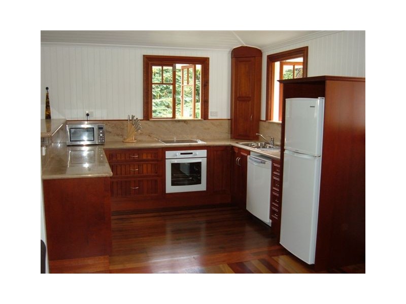 14 Yule St – Island Life House from $300 p/n, Magnetic Island QLD 4819