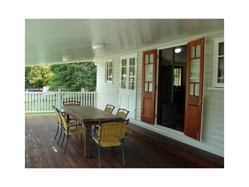 14 Yule St – Island Life House from $300 p/n, Magnetic Island QLD 4819