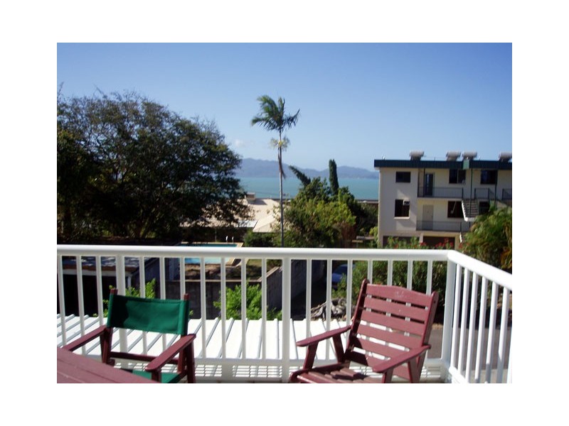 2/17 Willmett Street, North Ward QLD 4810