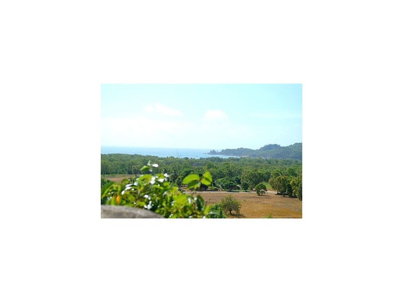 24 Wallaby Way HORSESHOE BAY, Magnetic Island QLD 4819