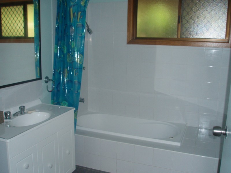 27 Somerset St Horseshoe Bay from $150 p/n, Magnetic Island QLD 4819