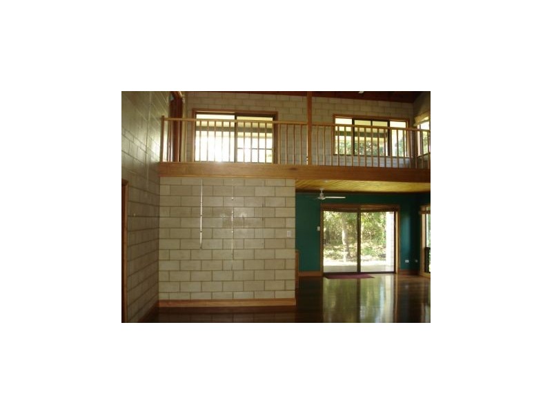 12  Rumbala Court, Bushland Beach QLD 4818