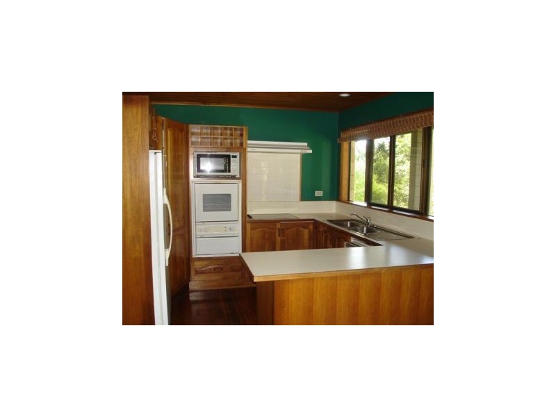 12  Rumbala Court, Bushland Beach QLD 4818