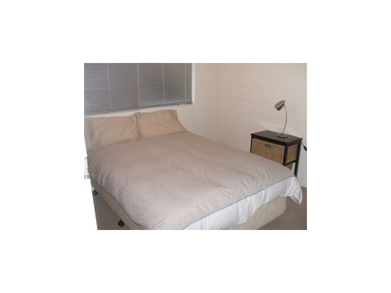 1/70 Eyre Street, North Ward QLD 4810