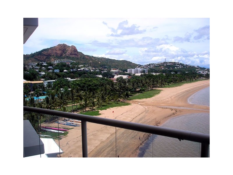 62/7 Mariners North, Townsville QLD 4810
