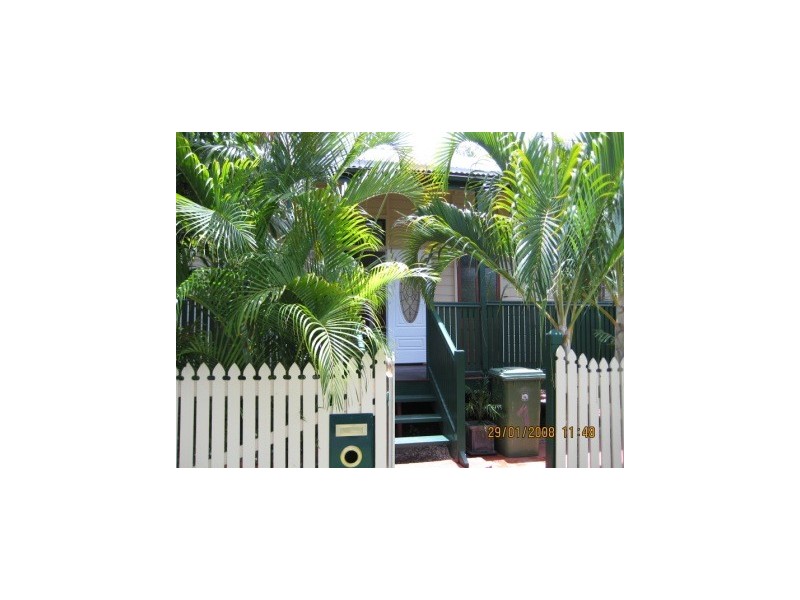 4 Fourth Avenue, South Townsville QLD 4810