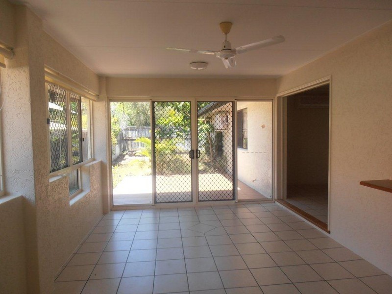 4  Ashburton Place, Douglas QLD 4354