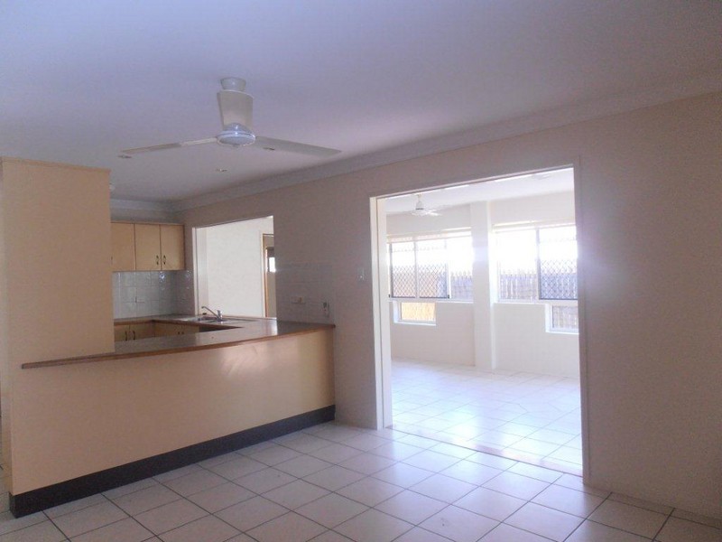 4  Ashburton Place, Douglas QLD 4354