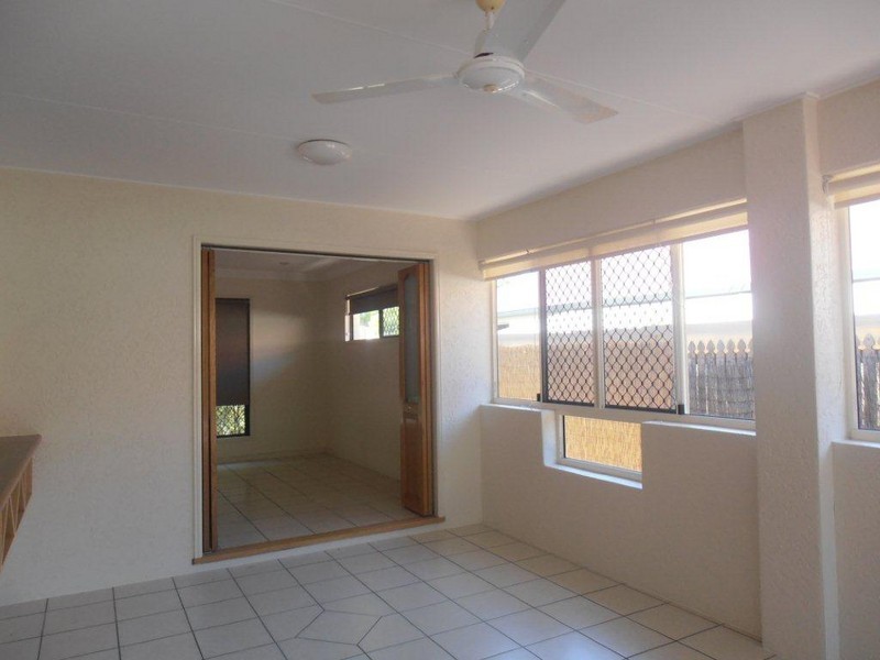 4  Ashburton Place, Douglas QLD 4354