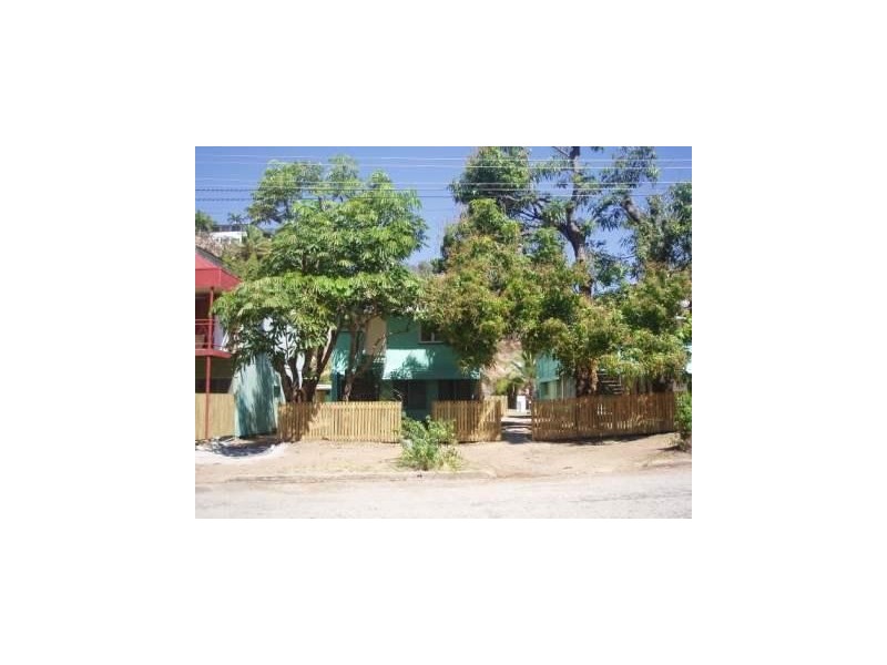 2/10 Carter Street, North Ward QLD 4810