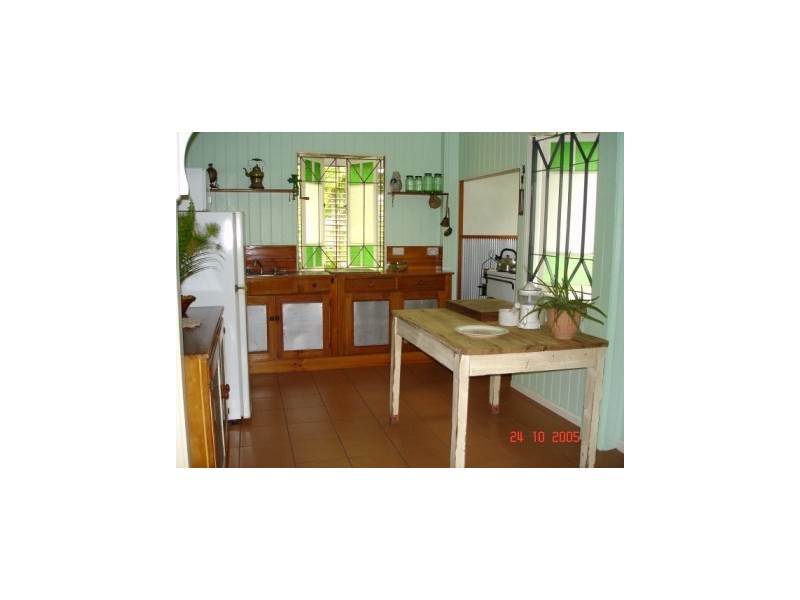 2/4  Sixth Avenue, South Townsville QLD 4810