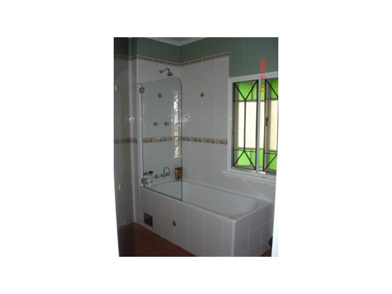 2/4  Sixth Avenue, South Townsville QLD 4810