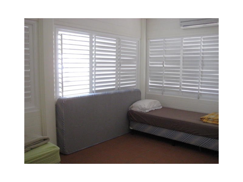 2/4  Sixth Avenue, South Townsville QLD 4810