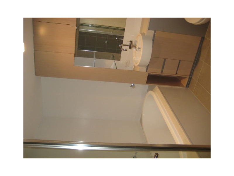 18/98 Mitchell Street, North Ward QLD 4810