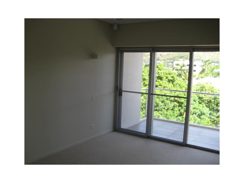 18/98 Mitchell Street, North Ward QLD 4810