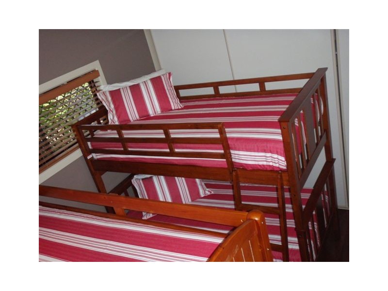 21 Apjohn Street Horseshoe Bay, Magnetic Island QLD 4819