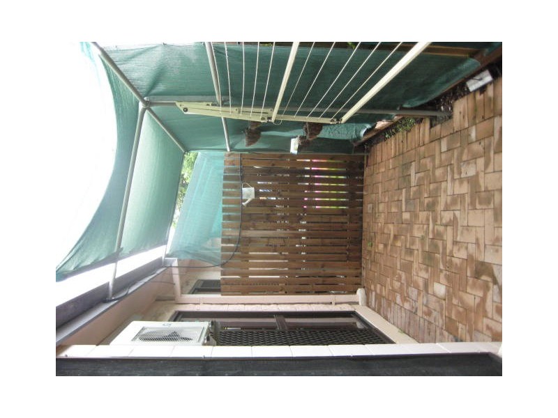 2/1 Halloran Street, Hermit Park QLD 4812