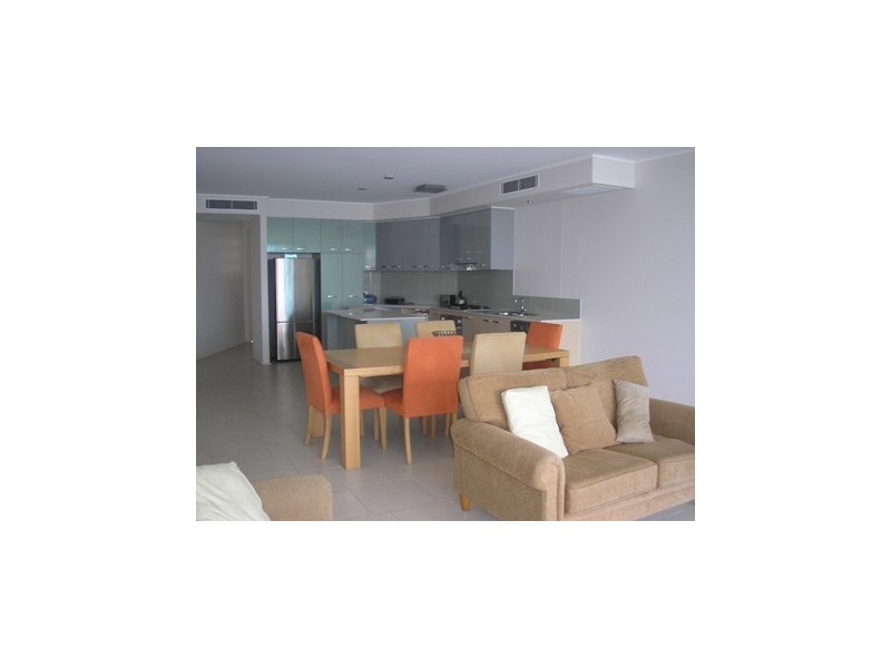 305/72-74 The Strand, North Ward QLD 4810