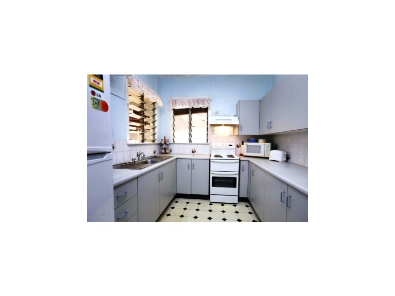 39 Montgomery Street, Townsville West QLD 4810