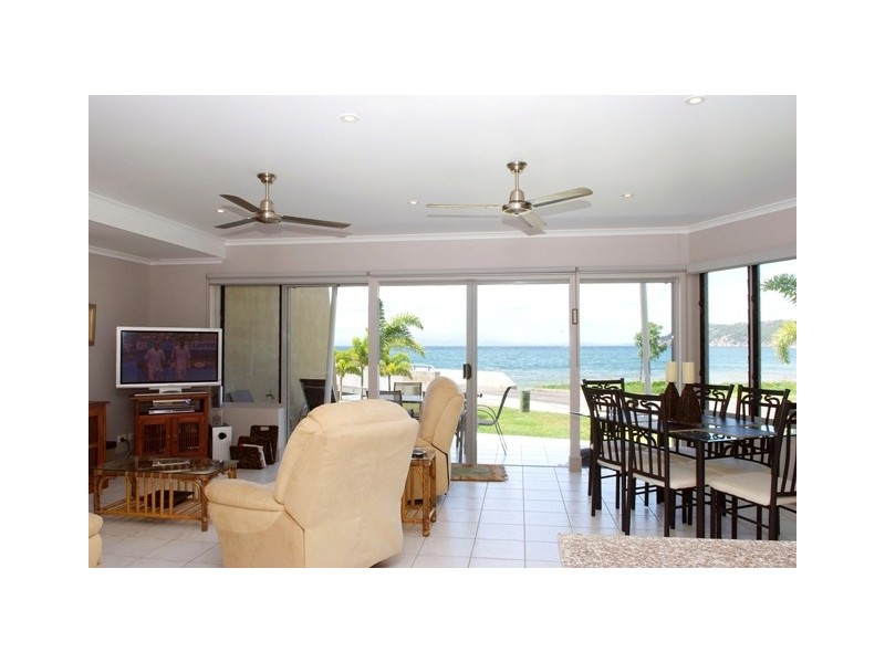 2/13-15 Terrace Place NB, Magnetic Island QLD 4819