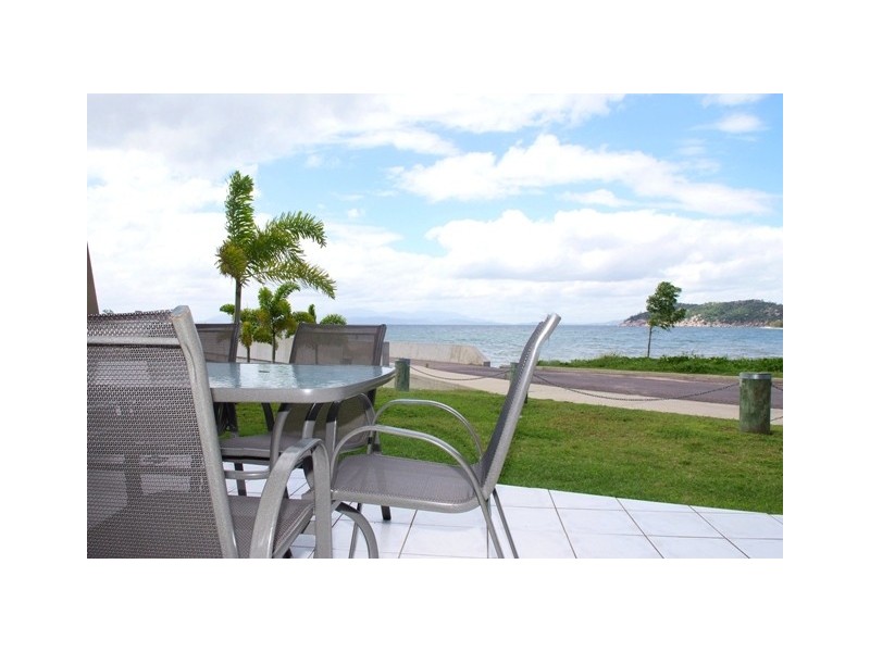 2/13-15 Terrace Place NB, Magnetic Island QLD 4819