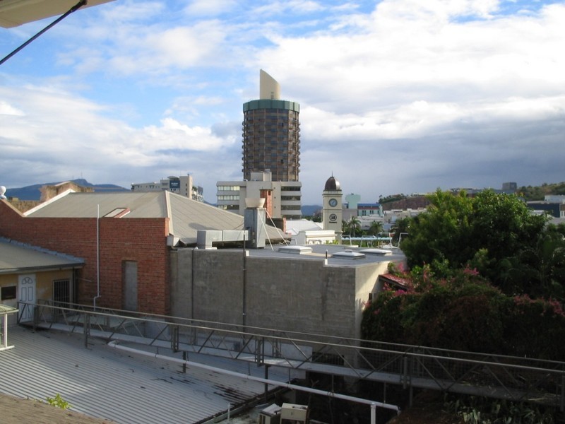 2/195 Flinders Street, Townsville City QLD 4810