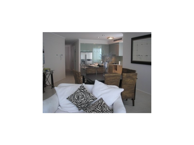 106/72-74 The Strand, North Ward QLD 4810