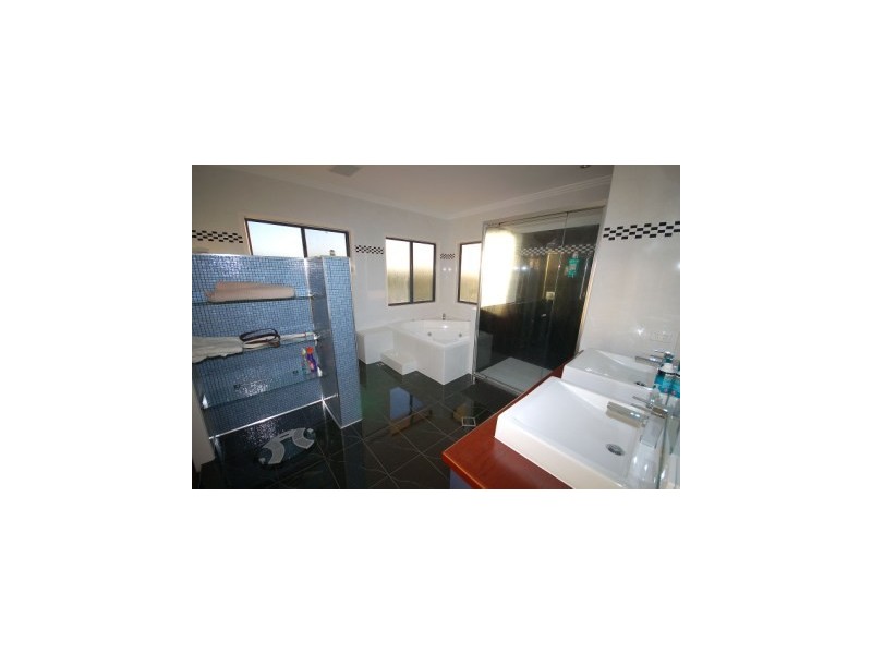 7 Edgewater Court, Idalia QLD 4811