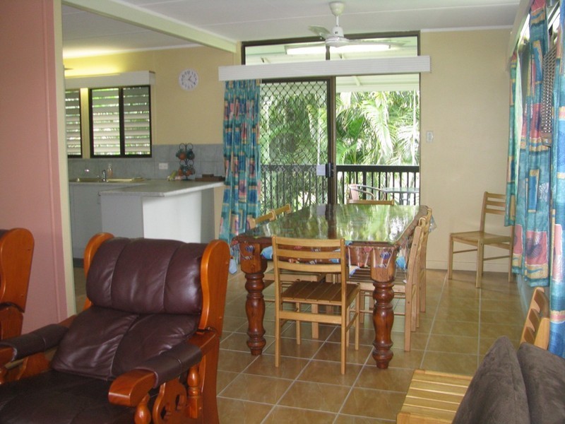 22 Granite Street, Magnetic Island QLD 4819