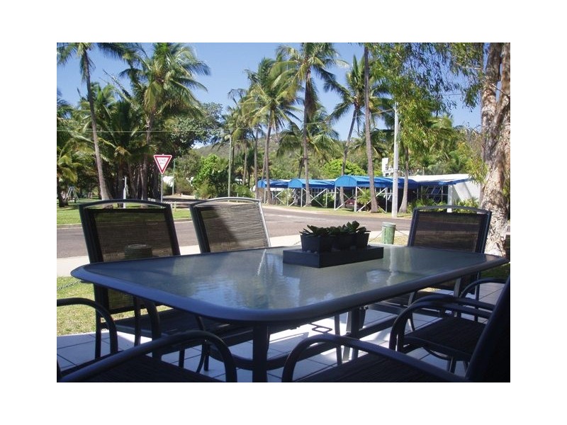9/13-15 Terrace Place, Magnetic Island QLD 4819