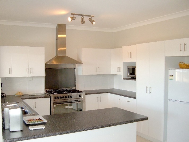 102 Gifford Street from $358 p/n Sleeps up to 18, Magnetic Island QLD 4819