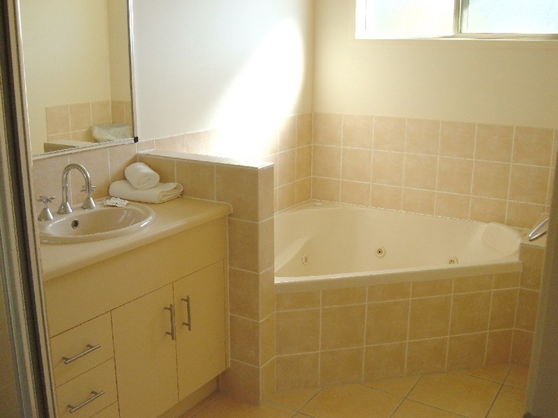 102 Gifford Street from $358 p/n Sleeps up to 18, Magnetic Island QLD 4819