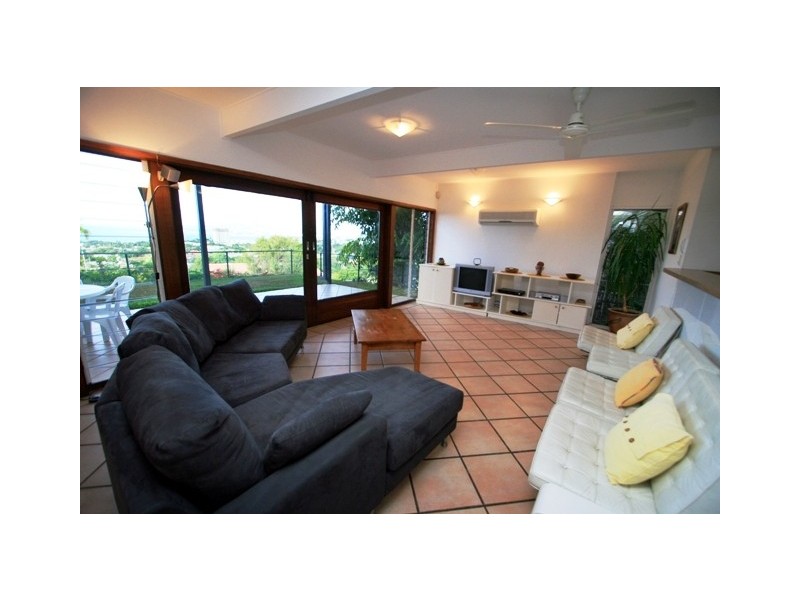 18 Yarrawonga Drive, Castle Hill QLD 4810