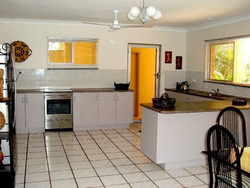 33 Apjohn Street Island Retreat House from $200 p.n, Magnetic Island QLD 4819