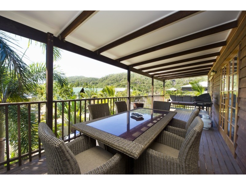 12 Bond Crt Horseshoe Bay From $150 p.n, Magnetic Island QLD 4819