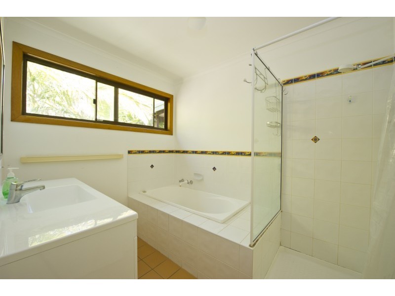 12 Bond Crt Horseshoe Bay From $150 p.n, Magnetic Island QLD 4819