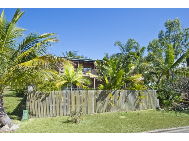 12 Bond Crt Horseshoe Bay From $150 p.n, Magnetic Island QLD 4819