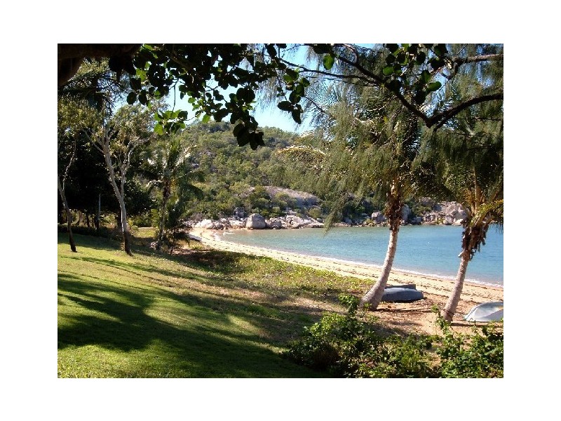 Picnic Beach’scape 11 The Esplanade Picnic Bay, Magnetic Island QLD 4819