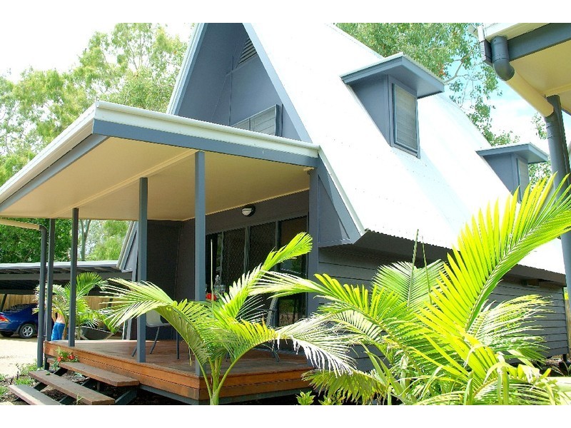 42 Yates St Canopy Tropical Chalets Nelly Bay $160 p.n, Magnetic Island QLD 4819