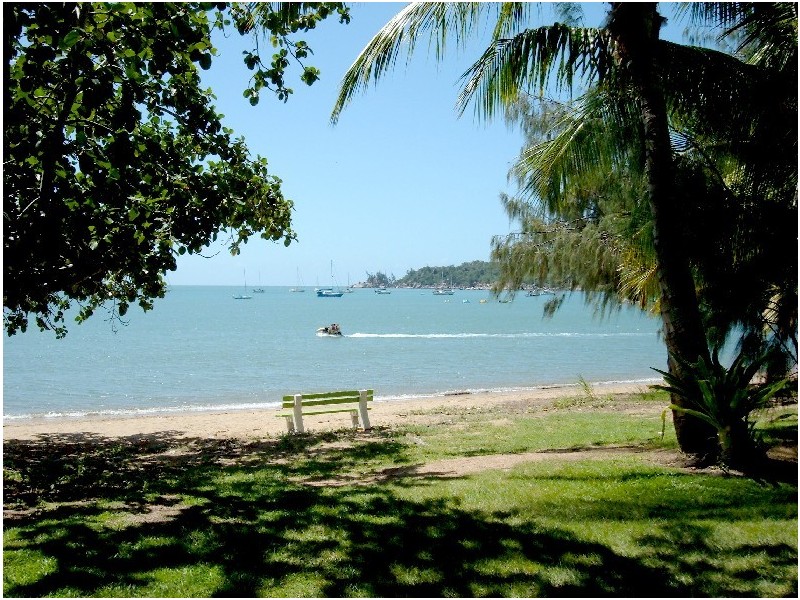 16  Pacific Dve Horseshoe Bayfrom $300 – $350pn, Magnetic Island QLD 4819