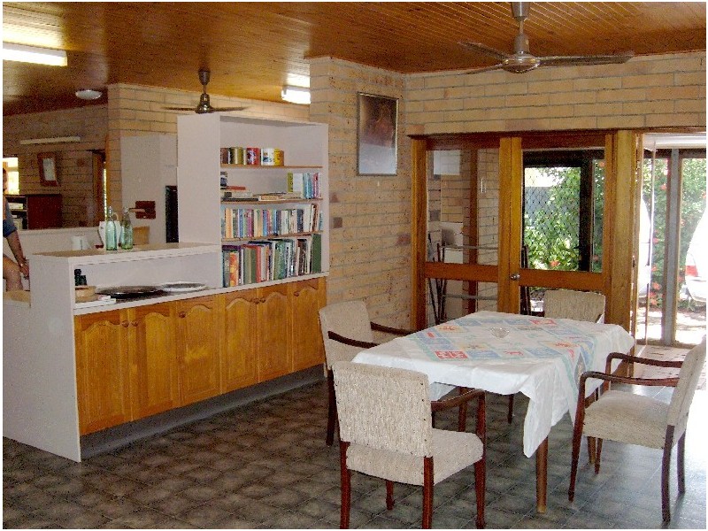 16  Pacific Dve Horseshoe Bayfrom $300 – $350pn, Magnetic Island QLD 4819