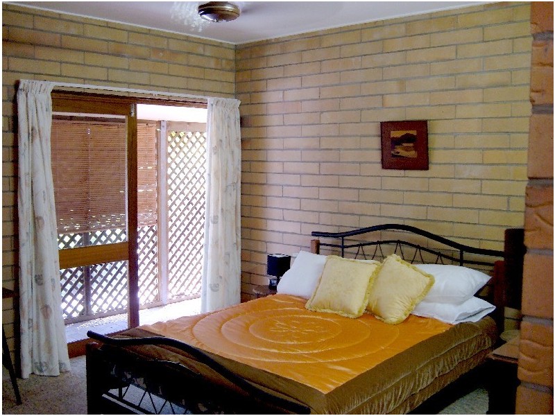 16  Pacific Dve Horseshoe Bayfrom $300 – $350pn, Magnetic Island QLD 4819