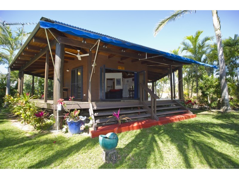 15 Corica Cres Horseshoe Bay, from $120 p/n, Magnetic Island QLD 4819