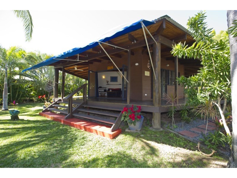 15 Corica Cres Horseshoe Bay, from $120 p/n, Magnetic Island QLD 4819
