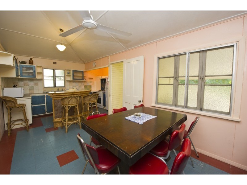 29  Hayles Ave “San Marino House” from $110 p.n, Magnetic Island QLD 4819