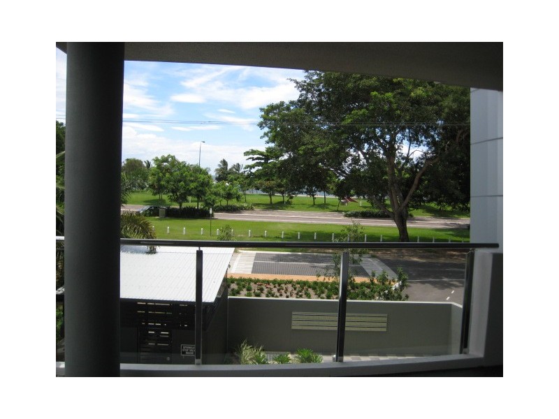 14/98 Mitchell Street, North Ward QLD 4810